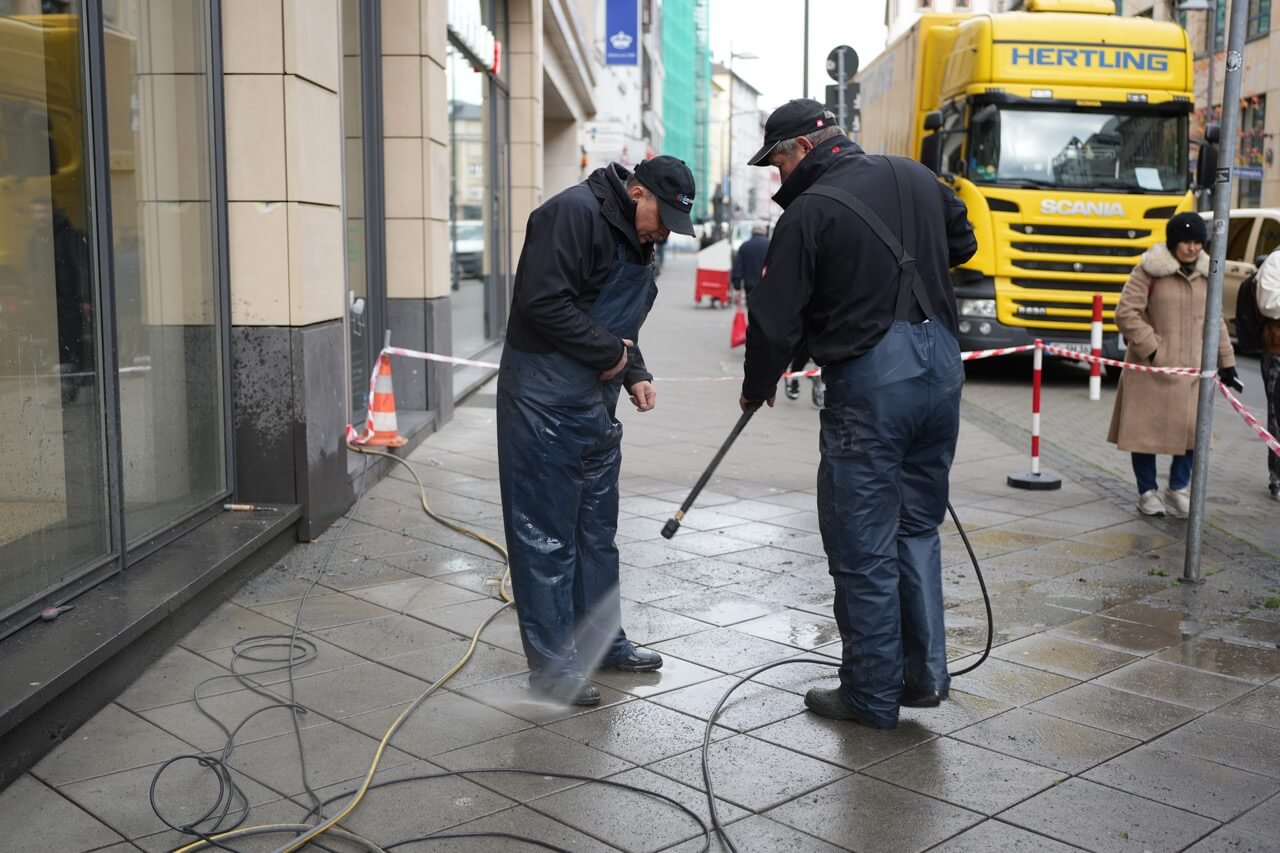 Aussenanlagen und Saison – Team und Leistungen